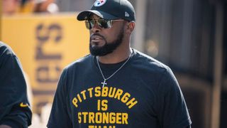 Mike Tomlin shares a few warning signs a season may be heading the wrong direction, including "players only meetings"  (Featured)