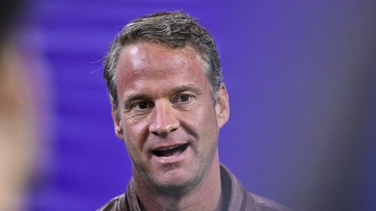 Lane Kiffin says line judge told him there was "too much at stake" to blow Kentucky's goal-line push dead (Featured)